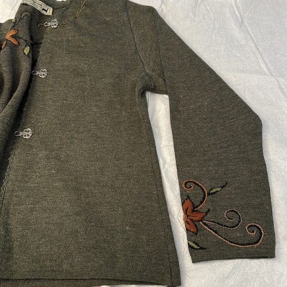 Peruvian Link Green Sweater Metal Clasps Embroidered Floral Alpaca Blend SZ M - Picture 15 of 16